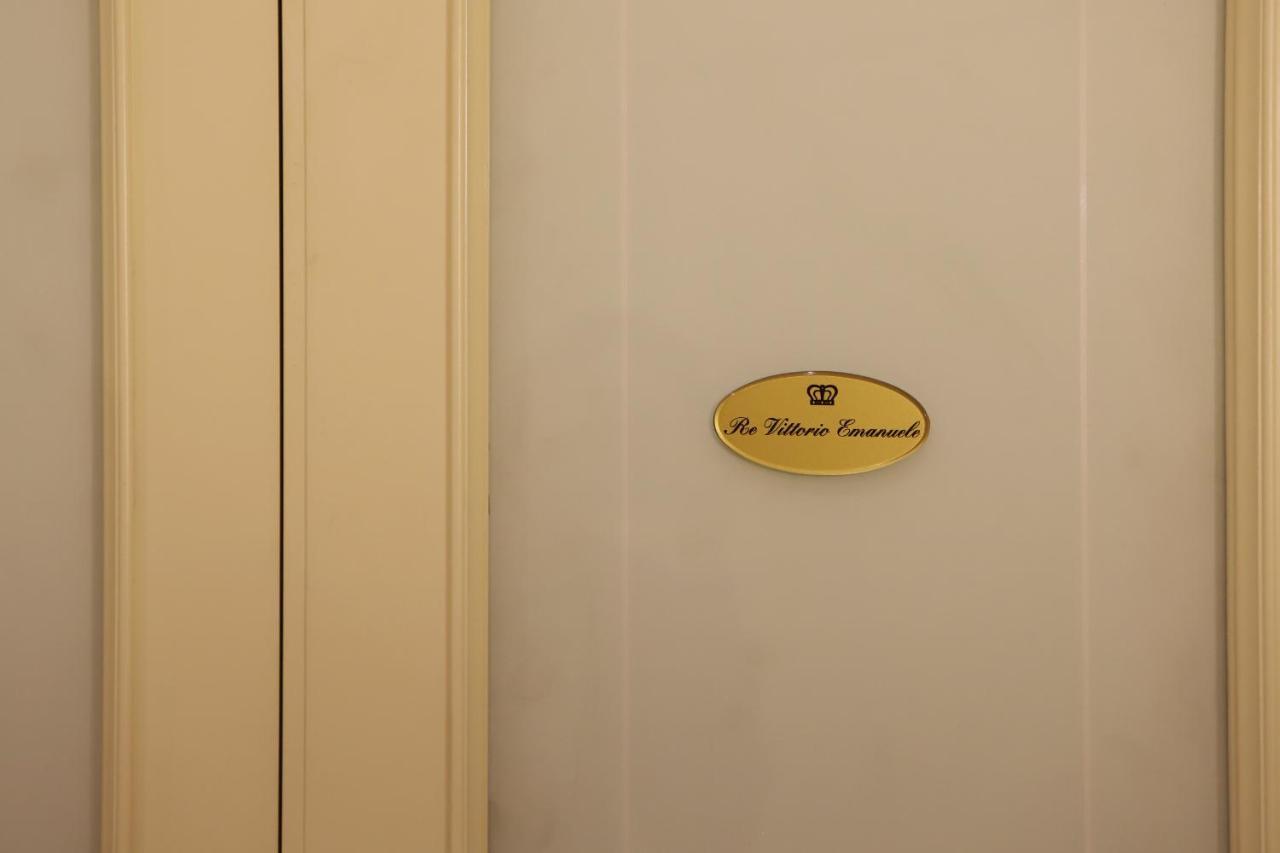 Piazza Dante Suites By Wonderful Italy Neapol Zewnętrze zdjęcie